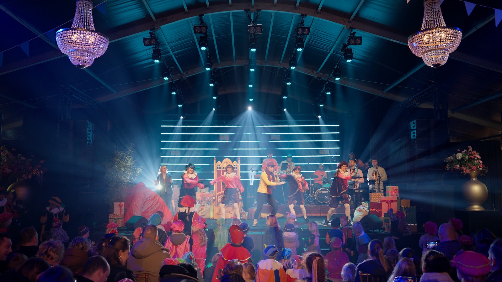 Sfeervolle aftermovie van een Sinterklaas evenement met publiek en beleving